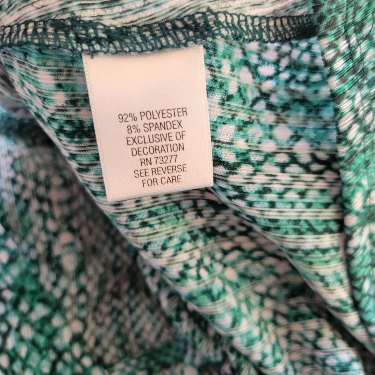 Dana Buchman Blouse XL Green Watercolor Criss Cross Neck Bell Crochet Sleeve WAT108E