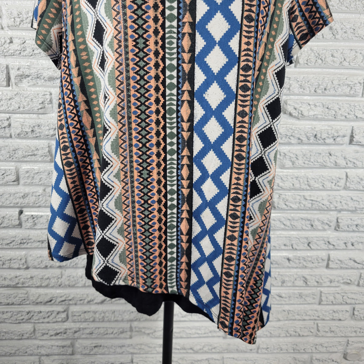 AB Studio XL Top Blouse Short Sleeve Tribal Geometric Multicolor Asymmetrical GEO57XE