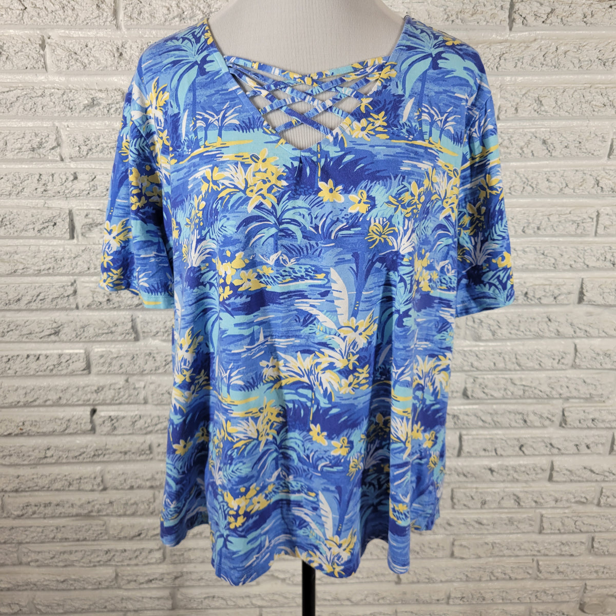 Coral Bay Tee 2X Plus Size Blue Yellow Tropical Floral Cotton V Neck FLO292E