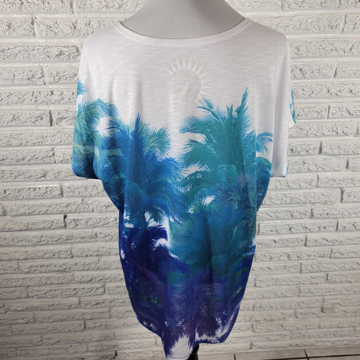 Sun Bay 1X Plus Blue Floral Palm Tree Tee Shirt Short Sleeve Round Neck FLO291E