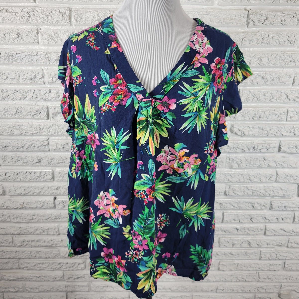Jones New York 1X Plus Floral Blouse V-Neck Flutter Sleeve Rayon Top FLO104E
