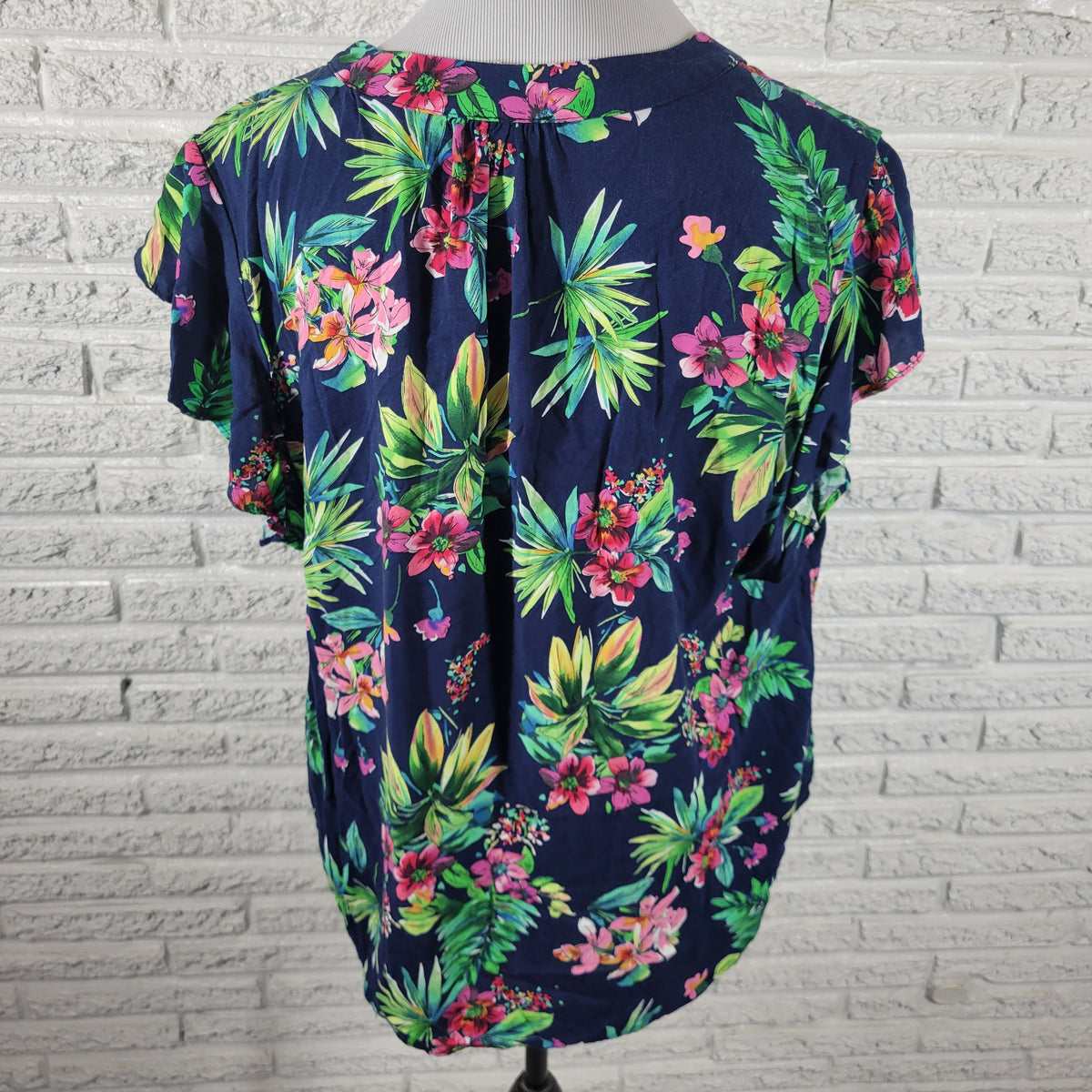 Jones New York 1X Plus Floral Blouse V-Neck Flutter Sleeve Rayon Top FLO104E