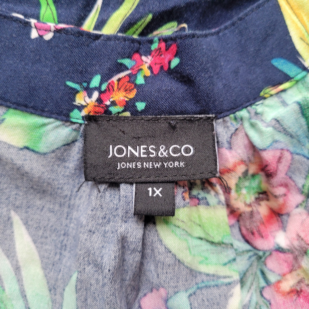 Jones New York 1X Plus Floral Blouse V-Neck Flutter Sleeve Rayon Top FLO104E