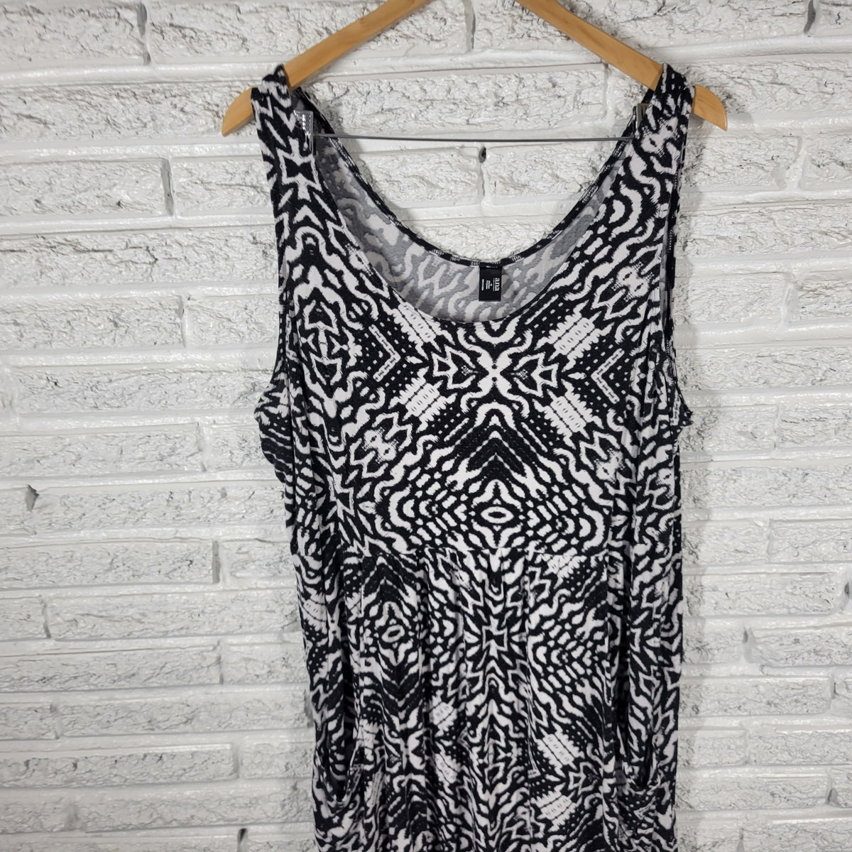 ANA Tank Dress 1X Plus Size Black White Geometric Sleeveless Pockets GEO186XE