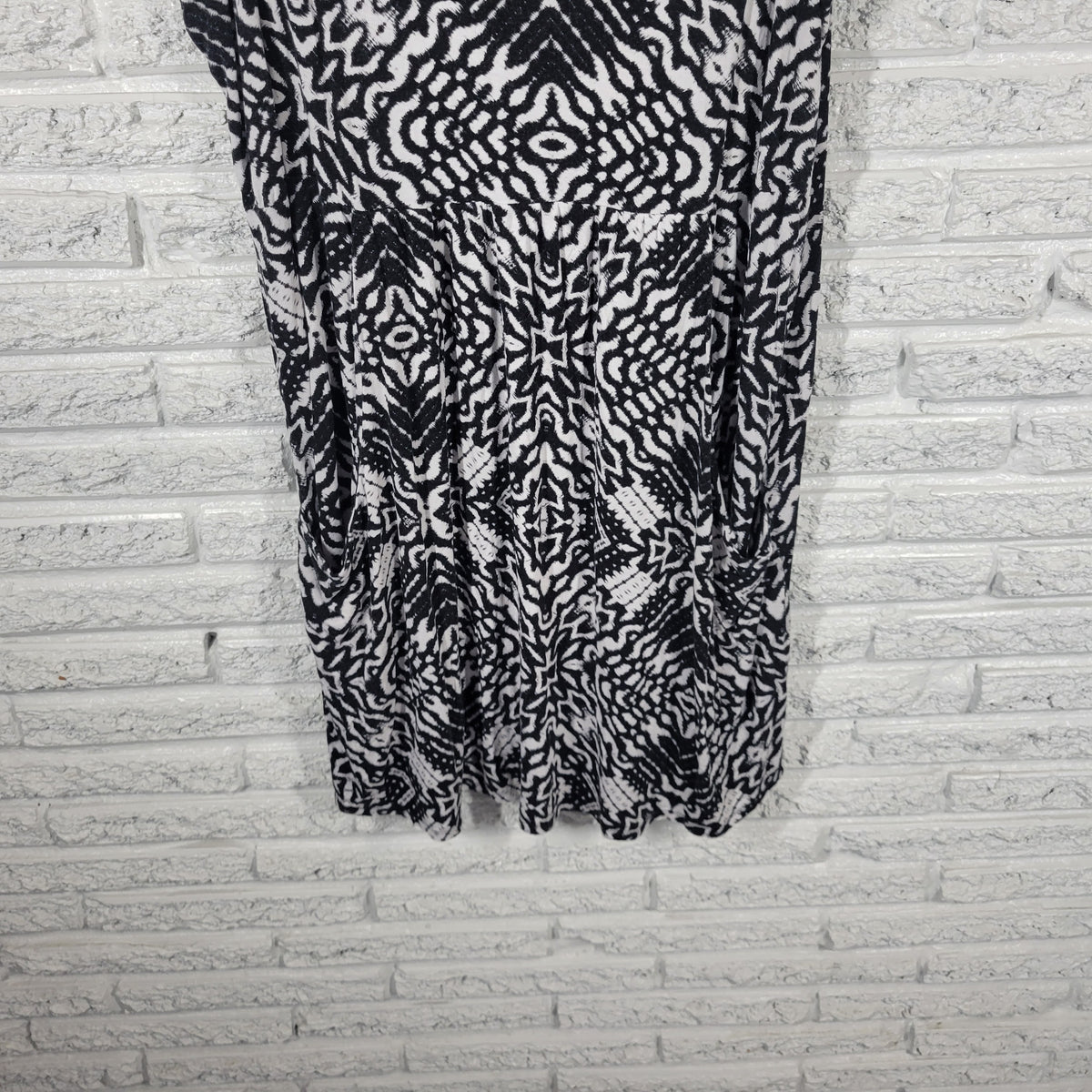 ANA Tank Dress 1X Plus Size Black White Geometric Sleeveless Pockets GEO186XE