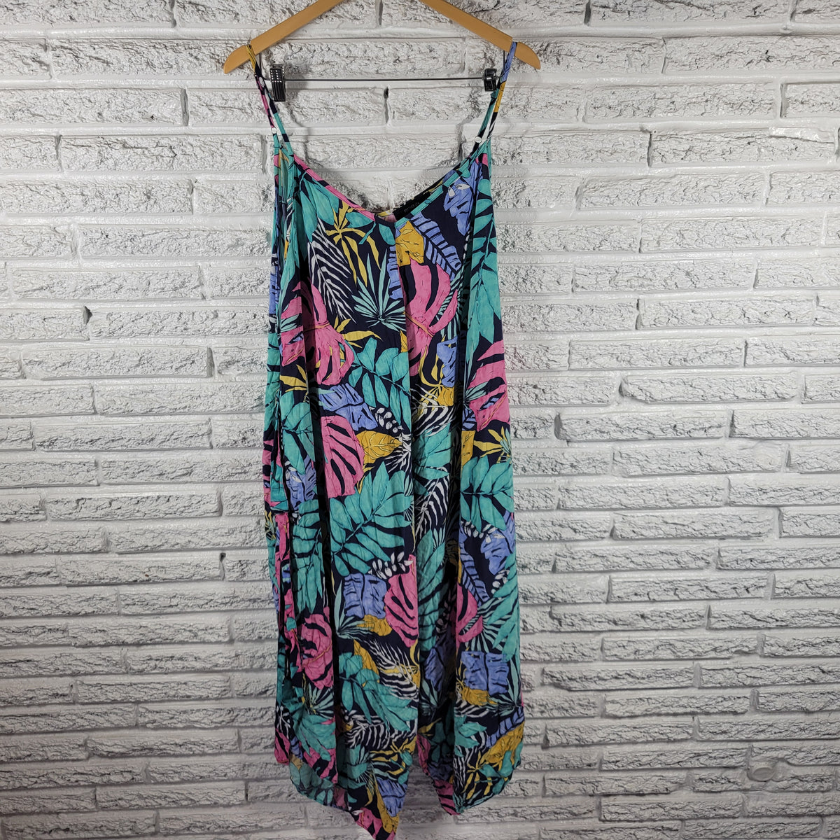 Forever 21 2X Jumpsuit Floral Wide Leg Pockets Belted Adjustable Strap FLO298E