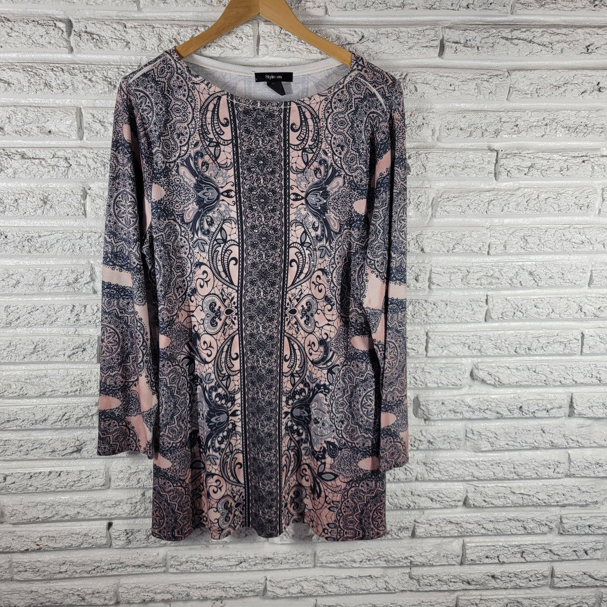 Style & Co XL Tunic Top Geometric Rhinestone Knit Blouse Long Sleeve GEO84E