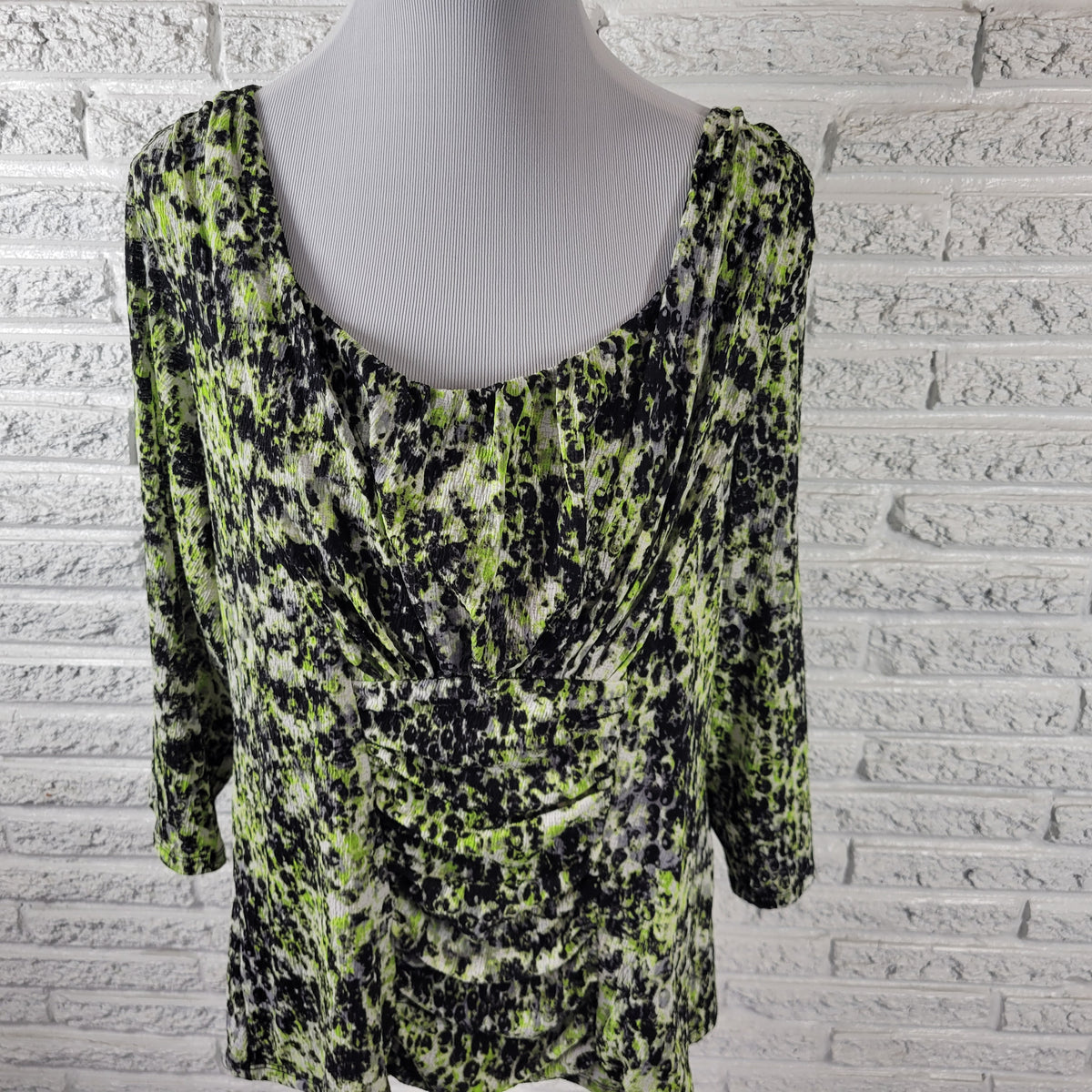 Alfani 2X Blouse Green Black Watercolor Pleated Ruched 3/4 Sleeve Top WAT59E