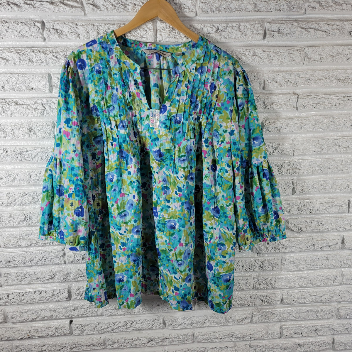 Avenue Soft Womens 26 28 Sequin Blue Green Floral Crinkle Crepe 3/4 Sleeve Top