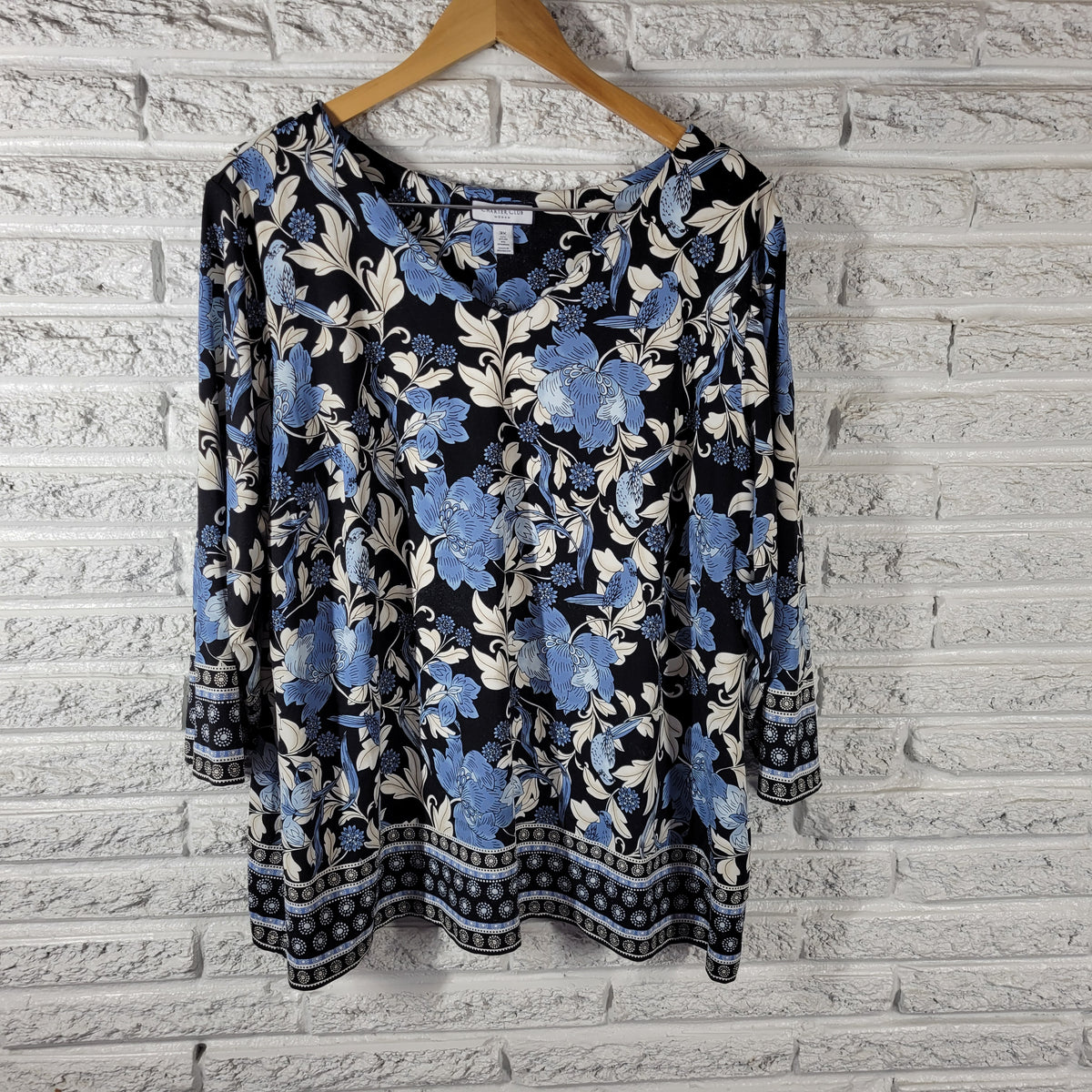Charter Club Women Top 3X Plus Black Blue Floral V-Neck 3/4 Sleeve Stretch FLO215E
