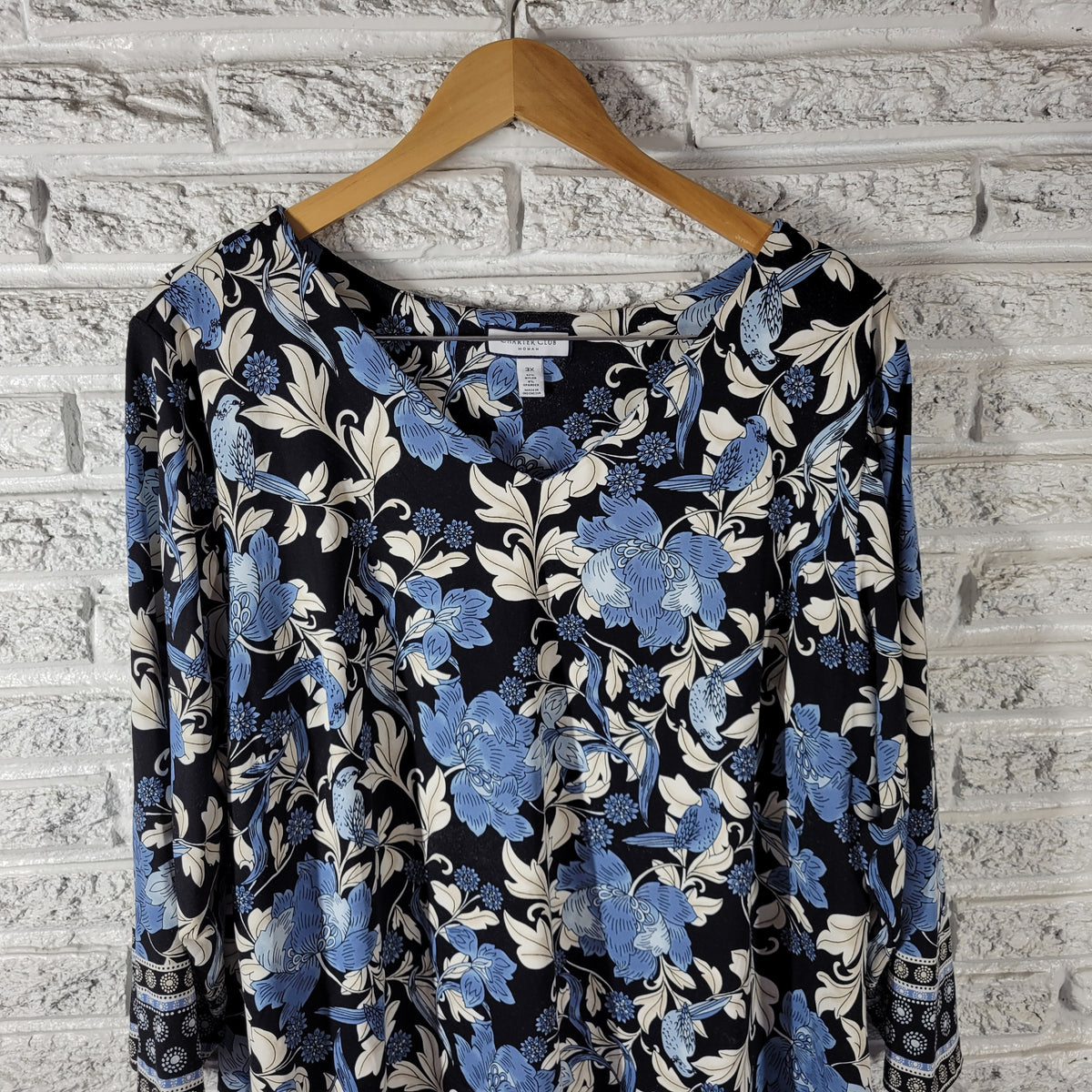 Charter Club Women Top 3X Plus Black Blue Floral V-Neck 3/4 Sleeve Stretch FLO215E