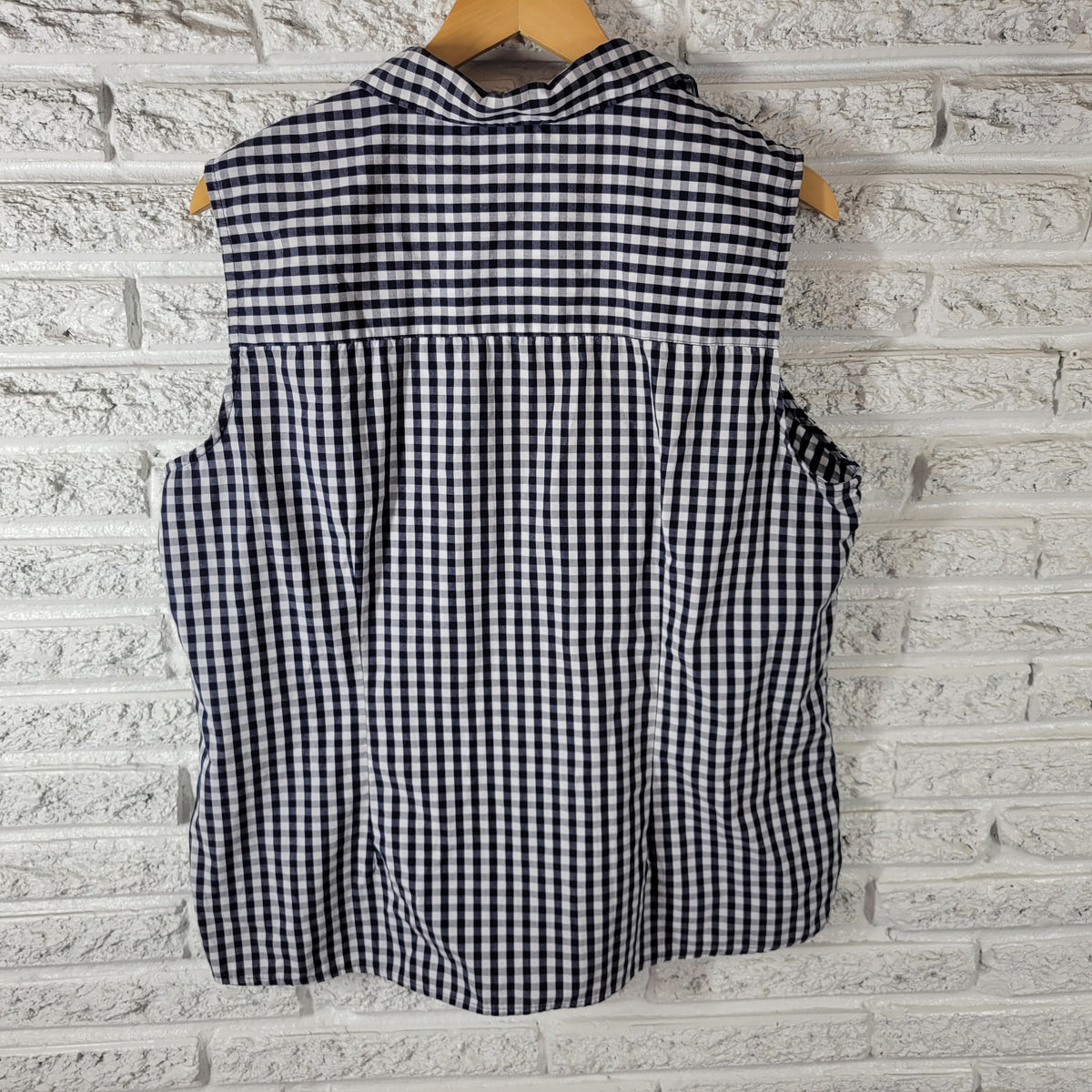 Basic Editions XL Blue White Gingham Check Sleeveless Button Up Collared PLA20E