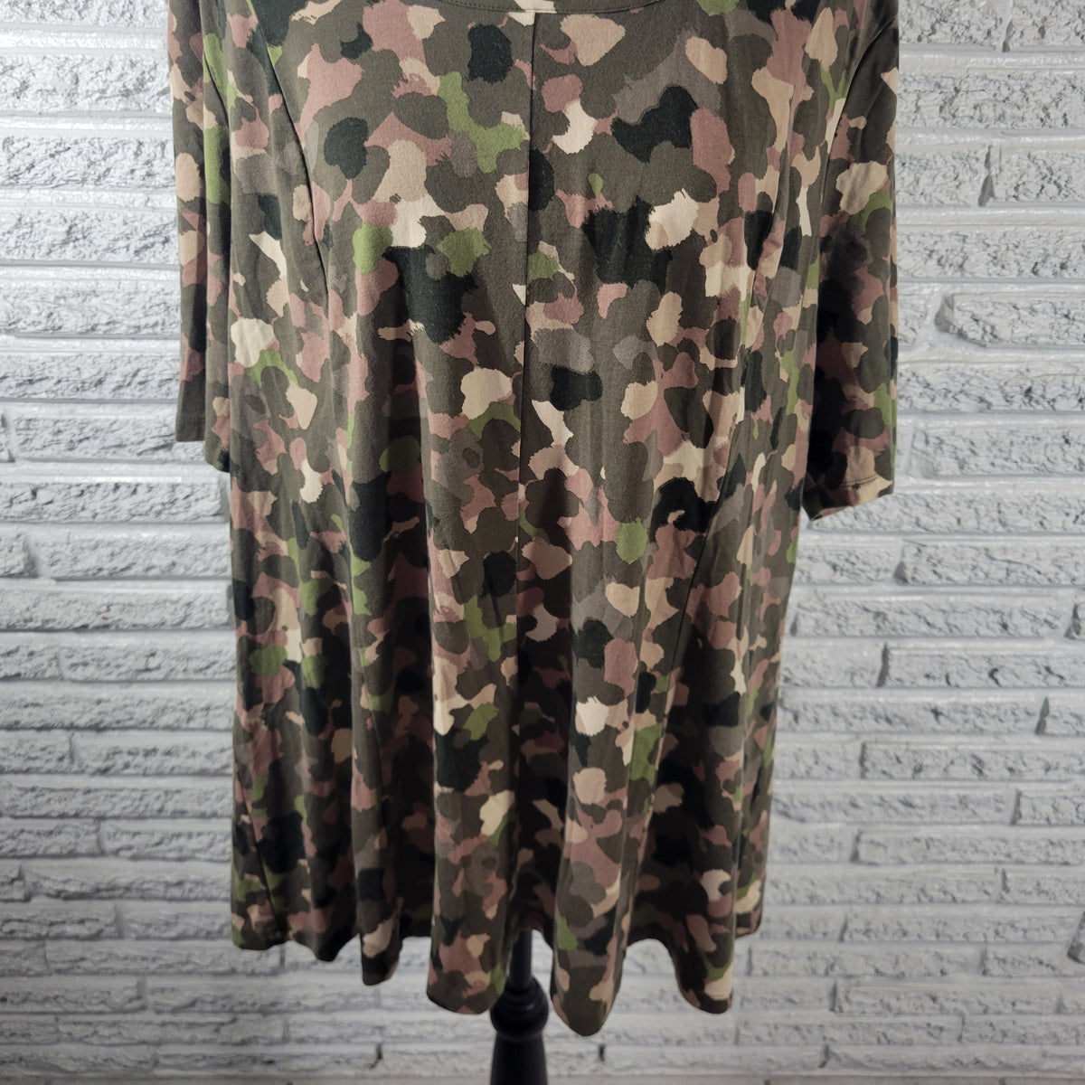 Denim & Co Womens 2XP Petite Plus Green Camo Camouflage Jersey Crew Neck Tee Top CAM4E