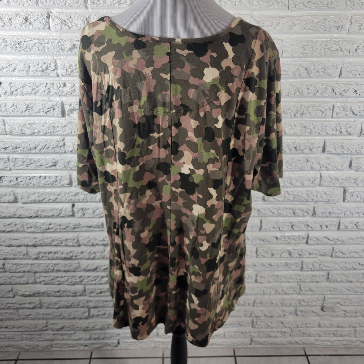 Denim & Co Womens 2XP Petite Plus Green Camo Camouflage Jersey Crew Neck Tee Top CAM4E