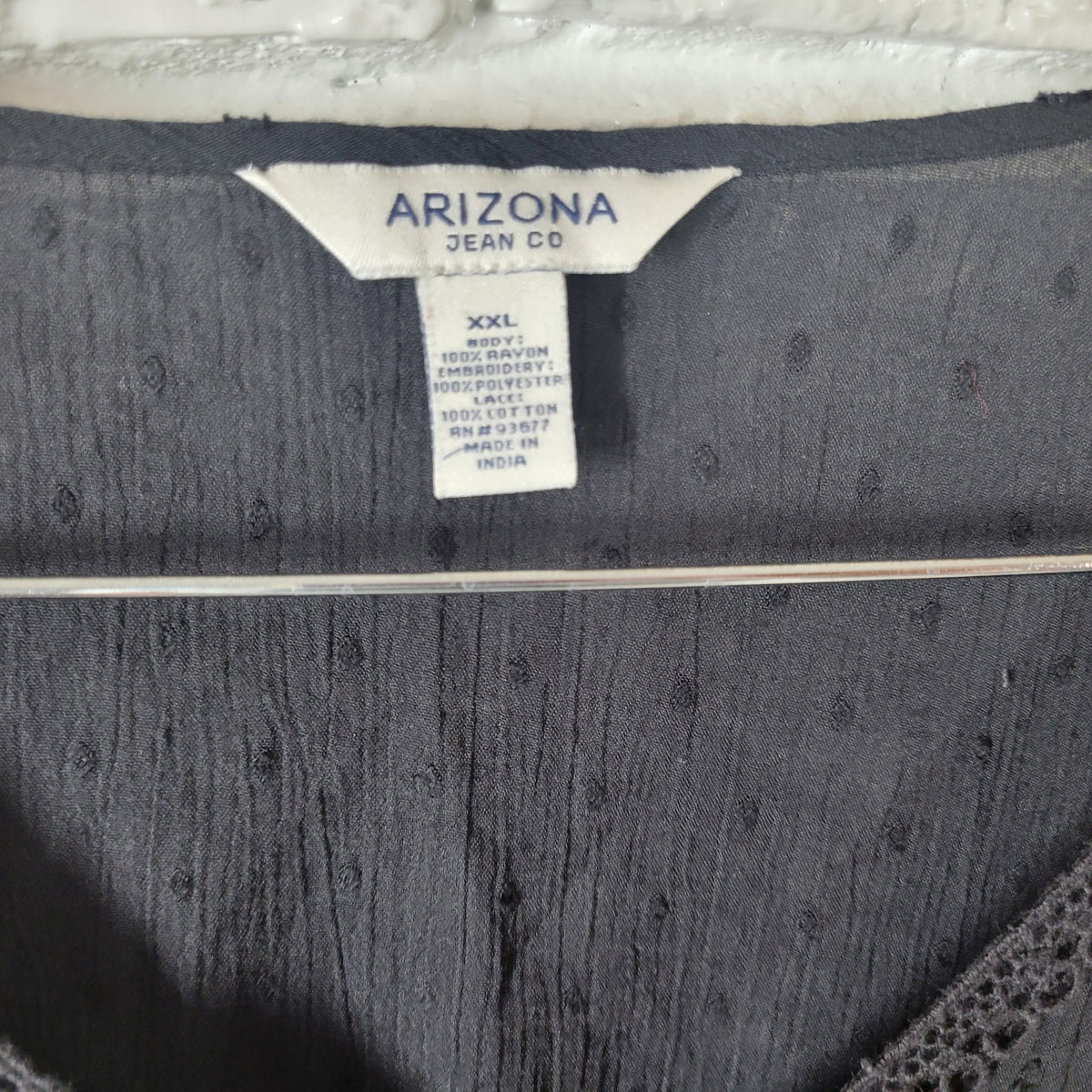 Arizona Jeans Co Women XXL Black Swiss Dot Sheer Embroidered V-Neck Top 3/4 Sleeve BLA64E