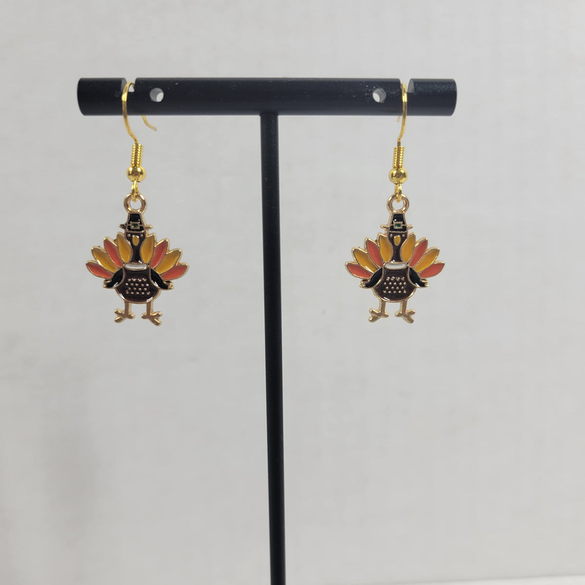 Thanksgiving Turkey Dangle Drop Earrings Gold Tone Enamel Pilgrim Hat Fall Autumn E65E