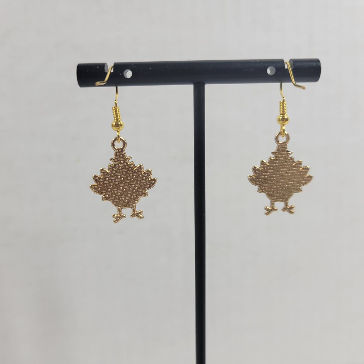 Thanksgiving Turkey Dangle Drop Earrings Gold Tone Enamel Pilgrim Hat Fall Autumn E65E