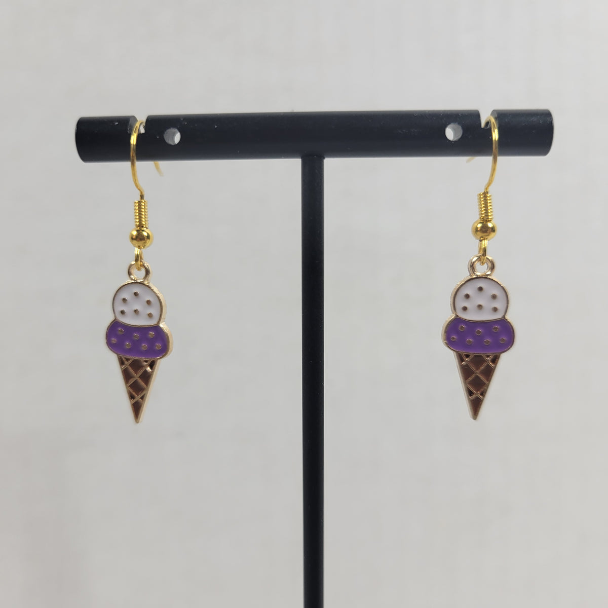 Cute Purple White Ice Cream Cone Dangle Drop Earrings Gold Tone Enamel Sweet Food E66E