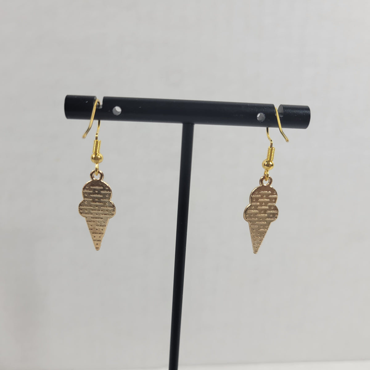 Enamel Ice Cream Cone Drop Earrings Gold Tone Blue White Double Scoop Dangle E70E