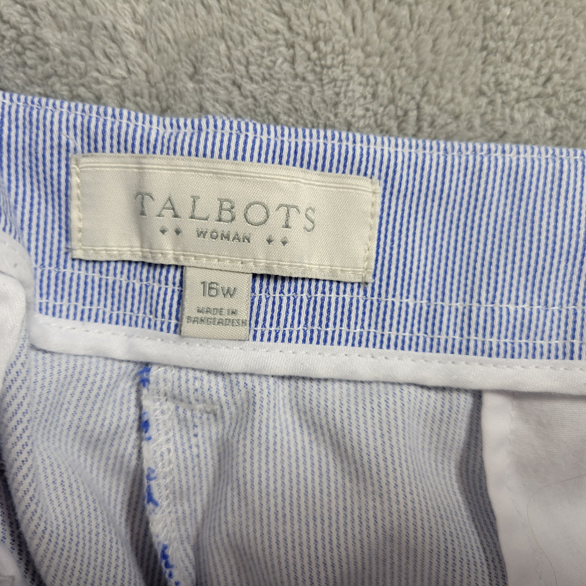 Talbots Chino Shorts Womens 16W Blue White Stripe Cotton Elastic Waist Casual STR128XE