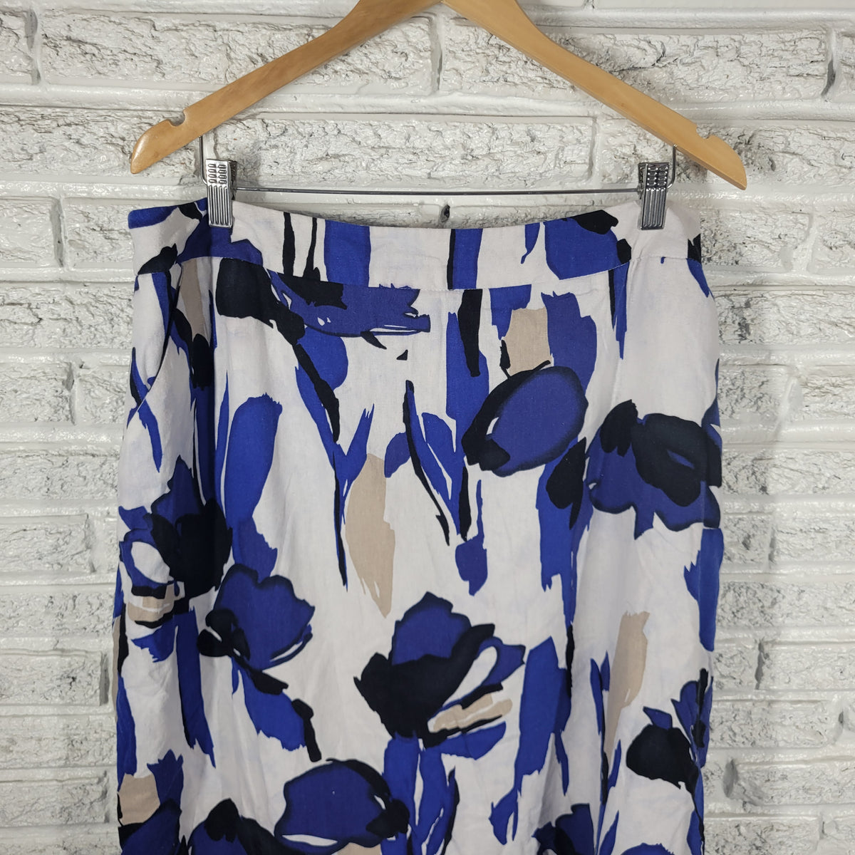 Cato Womens 18W Blue White Watercolor Linen Rayon Pencil Skirt Pockets Travel Knee WAT111E
