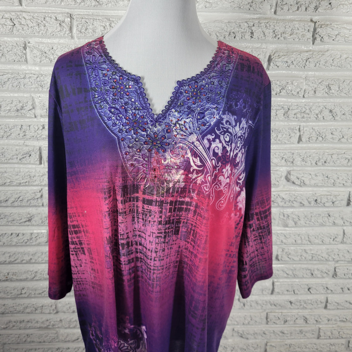 Catherines 1X Paisley Tunic Blouse Rhinestone V-Neck 3/4 Sleeve Plus Casual Top PAI44E