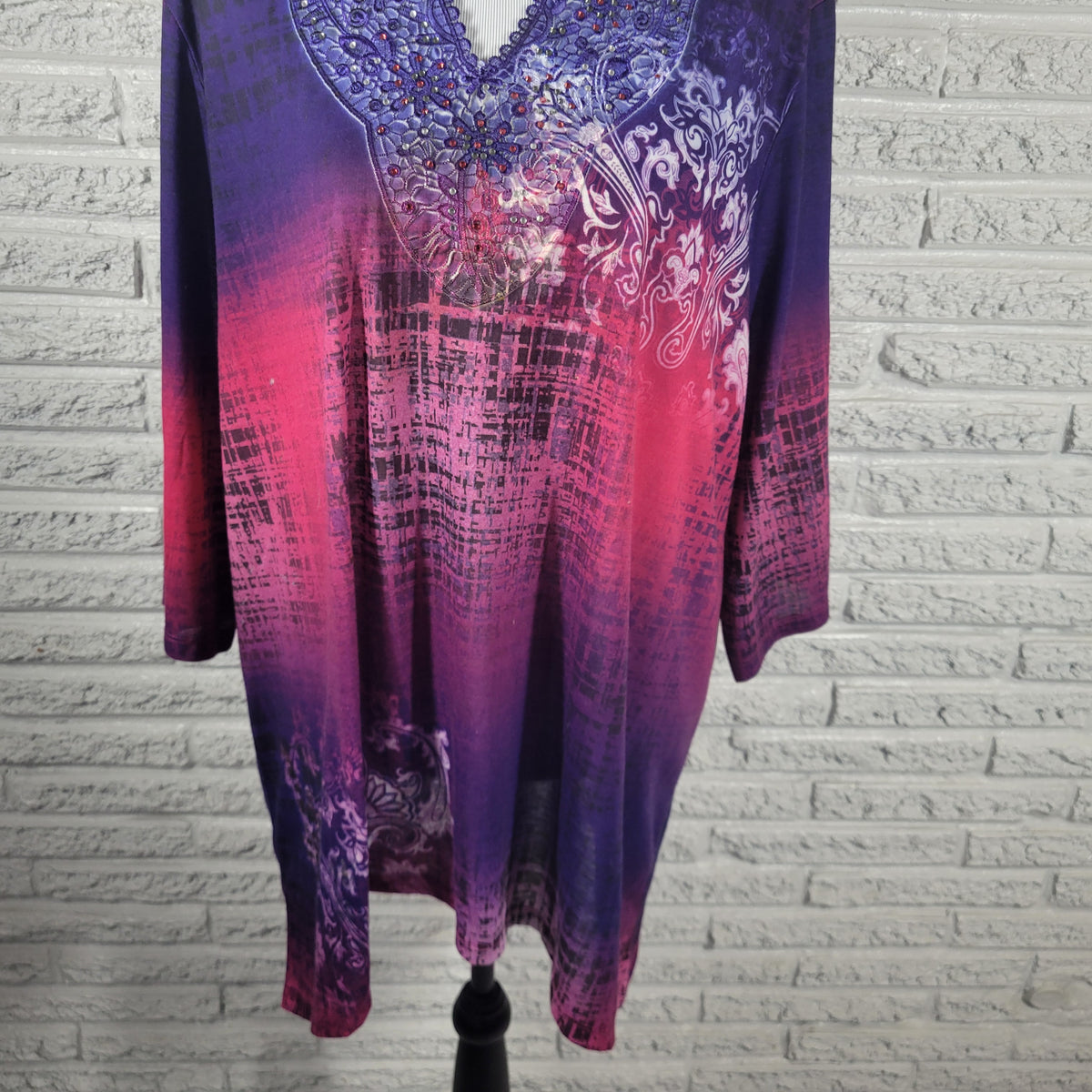 Catherines 1X Paisley Tunic Blouse Rhinestone V-Neck 3/4 Sleeve Plus Casual Top PAI44E