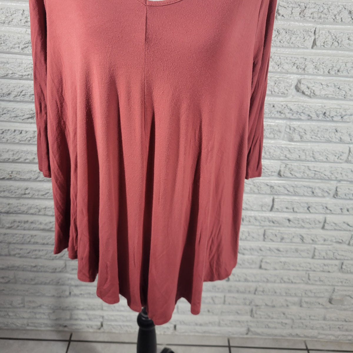 Green Envelope 1X Brown Rayon Spandex Tunic Tee Shirt V-Neck 3/4 Sleeve Top BRO13E