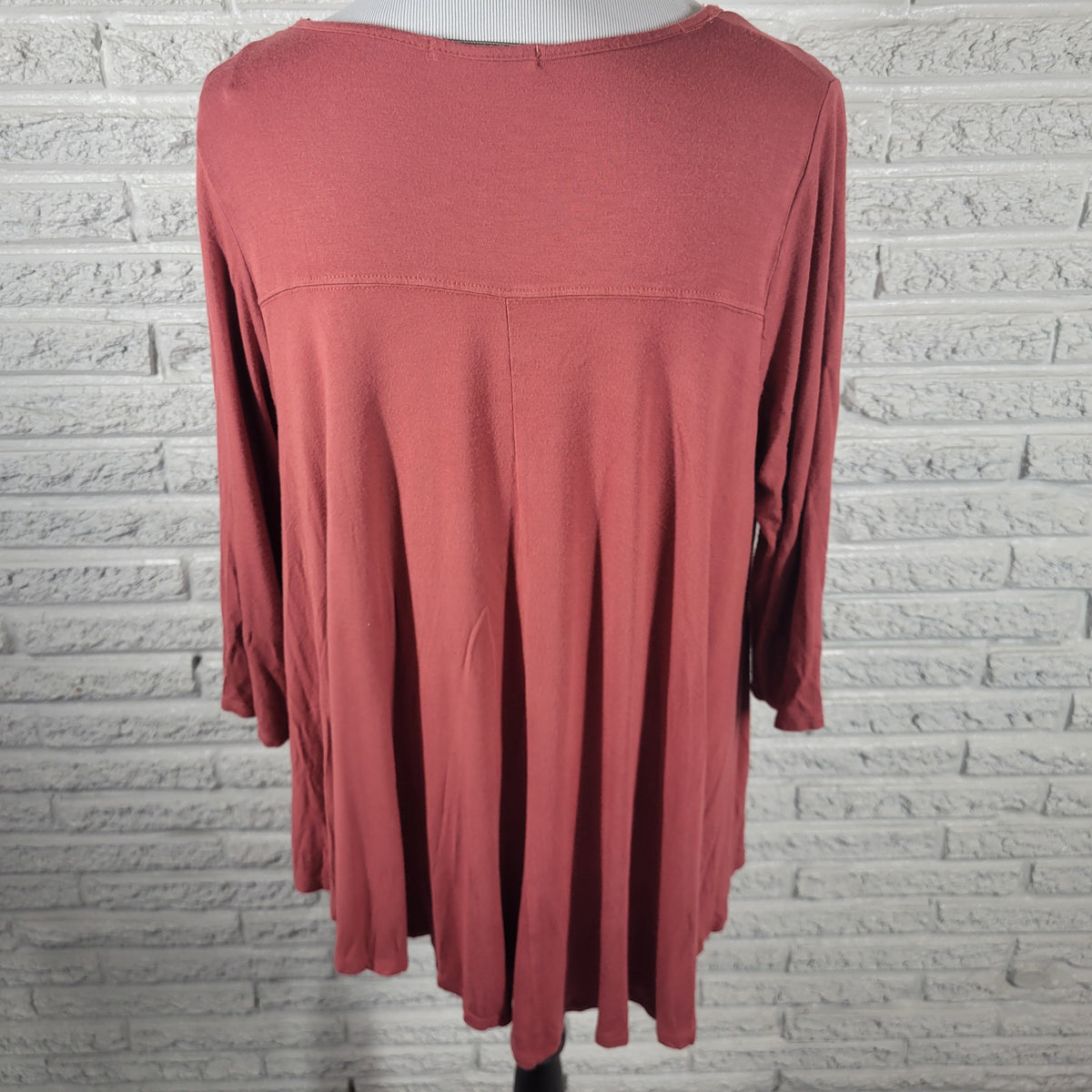 Green Envelope 1X Brown Rayon Spandex Tunic Tee Shirt V-Neck 3/4 Sleeve Top BRO13E