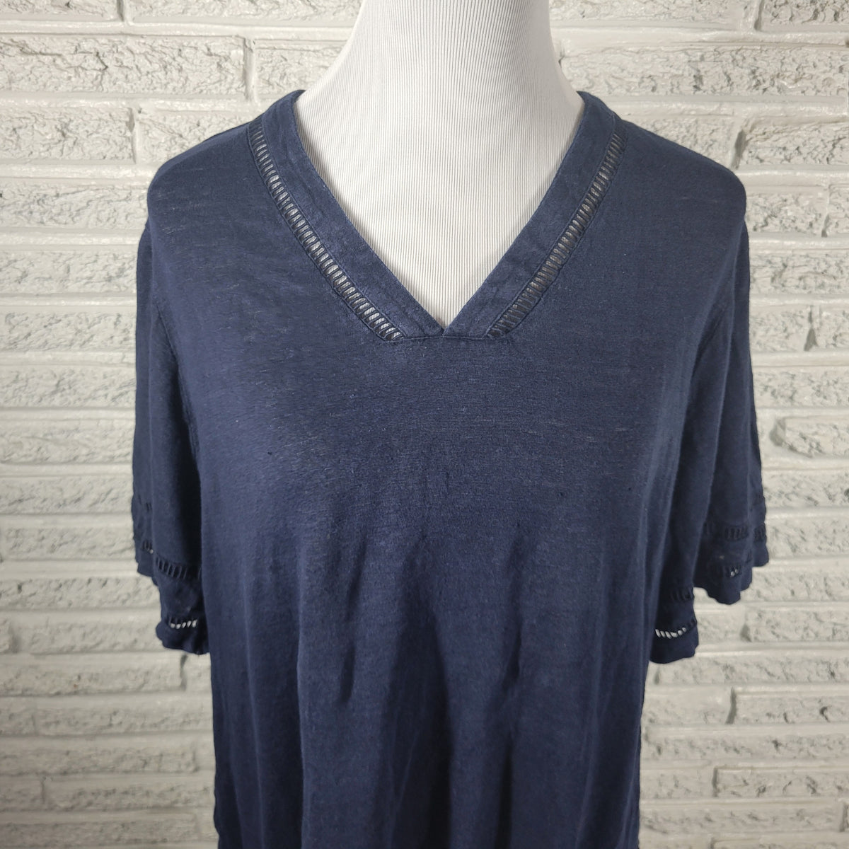 Chico's XL Blue Linen Knit Crochet Sleeve Tee Shirt V-Neck Pullover Casual Top BLU43E