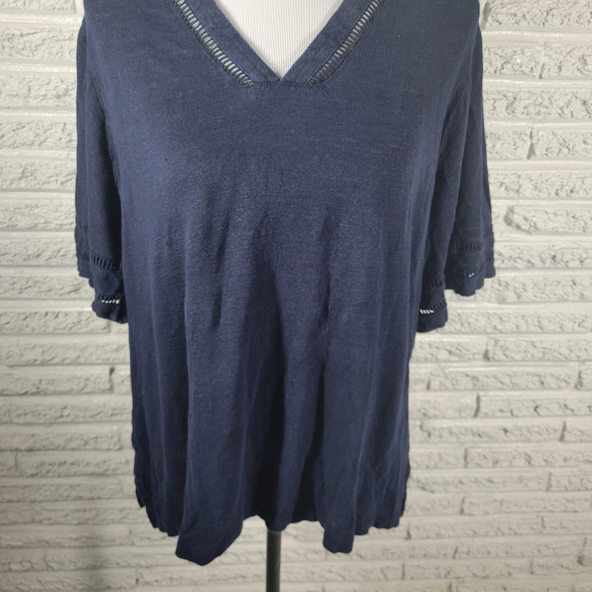 Chico's XL Blue Linen Knit Crochet Sleeve Tee Shirt V-Neck Pullover Casual Top BLU43E