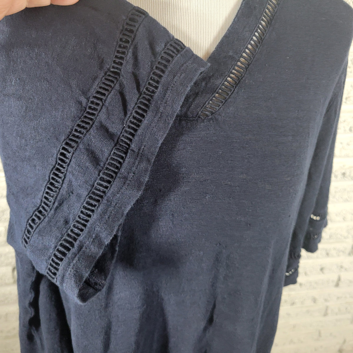 Chico's XL Blue Linen Knit Crochet Sleeve Tee Shirt V-Neck Pullover Casual Top BLU43E