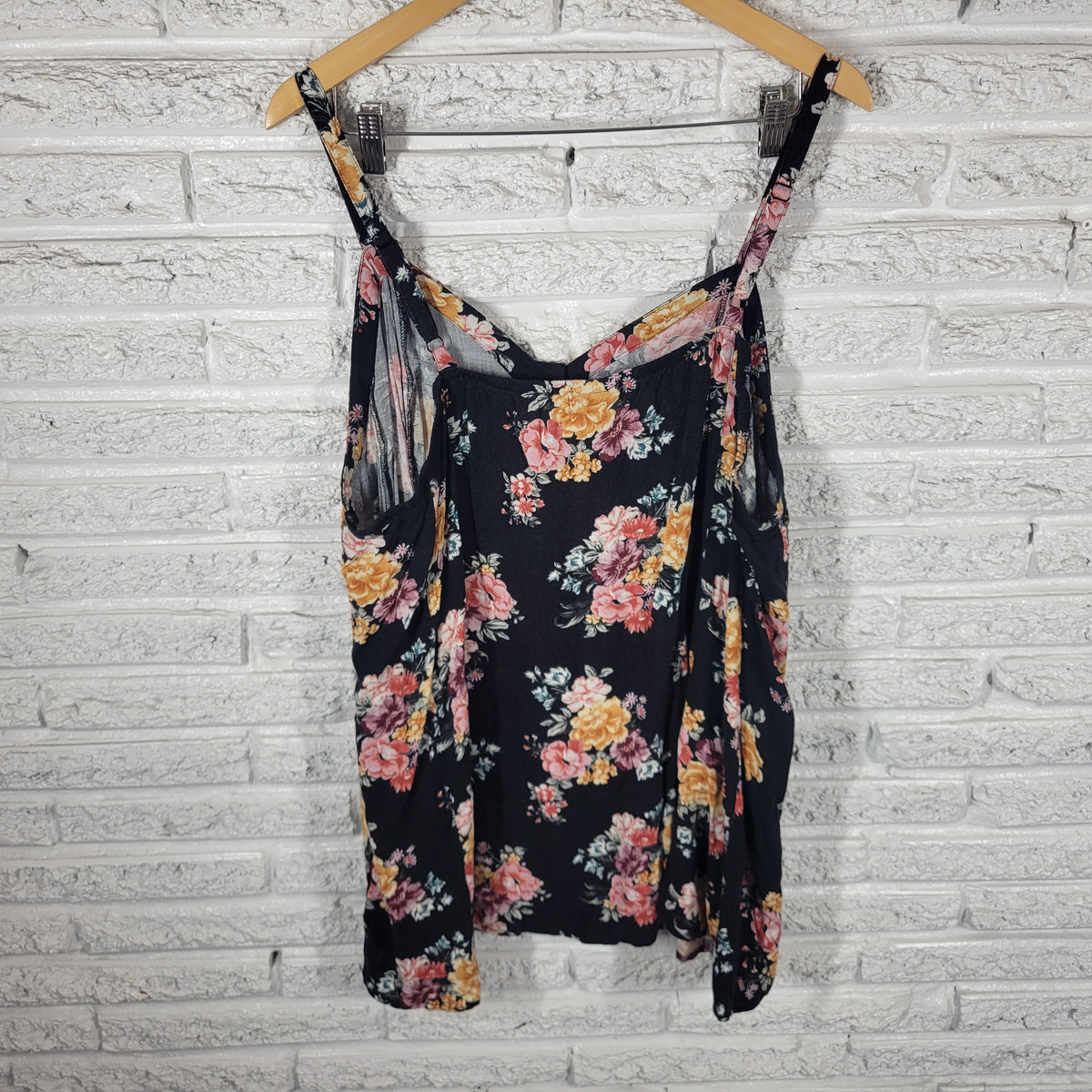 Torrid 3X Plus Size Floral Swing Top V-Neck Button Up Strappy Sleeveless Cami FLO272E