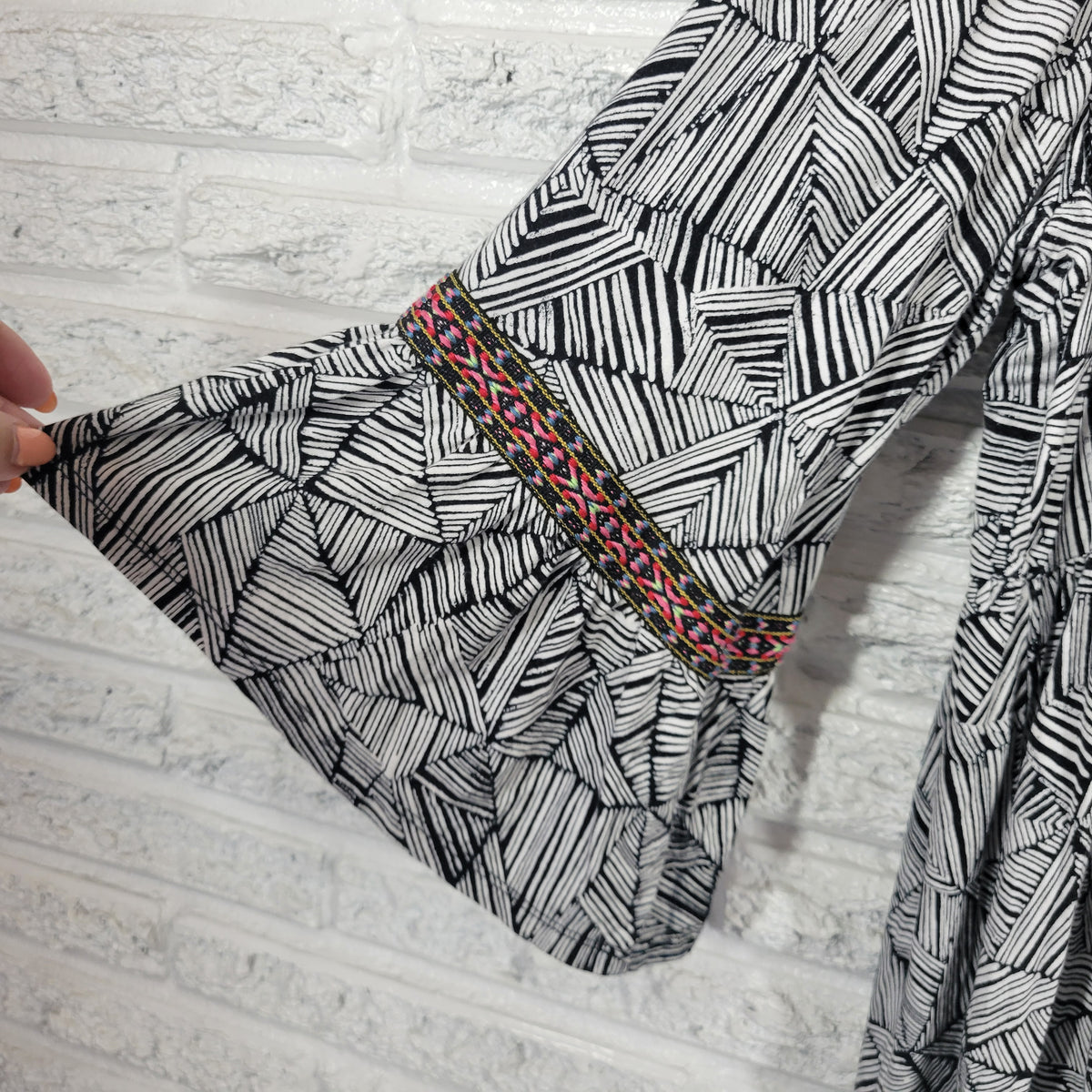 Avenue Geometric Tunic Top 22 24 Plus 3/4 Bell Sleeve Embroidered Multicolor GEO23E