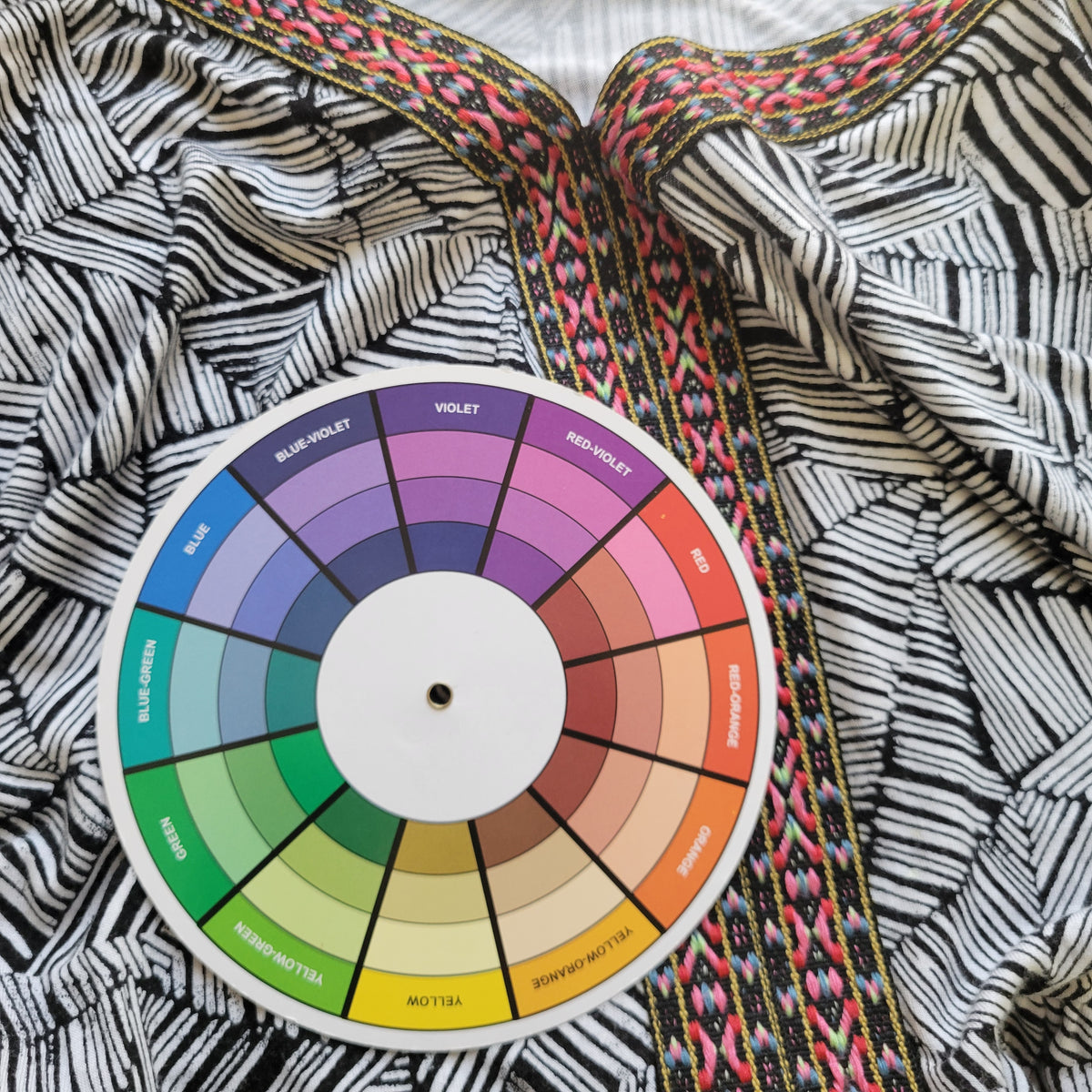 Avenue Geometric Tunic Top 22 24 Plus 3/4 Bell Sleeve Embroidered Multicolor GEO23E
