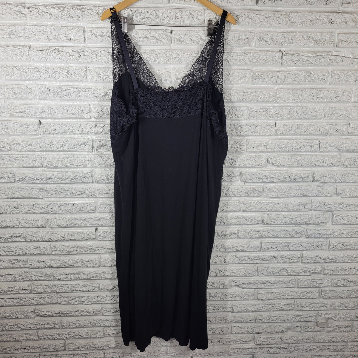 Avenue Body 30/32 Nightgown Plus Size Black Lace Sexy Sleepwear Straps Gown BLA110E