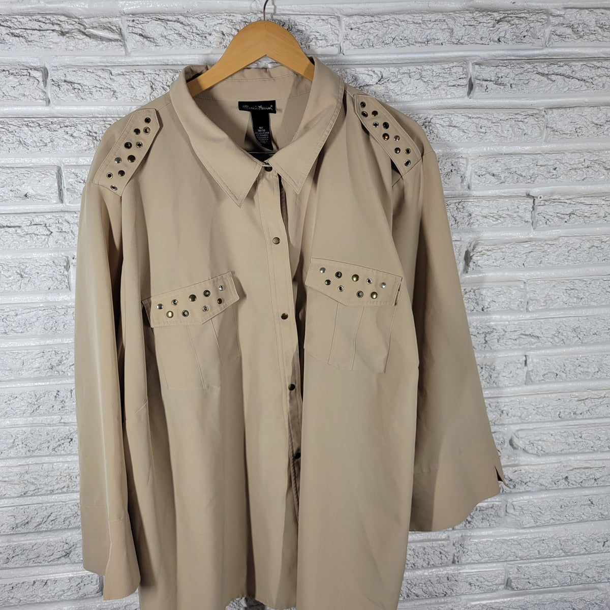 Maggie Barnes 4X Plus Size Top Beige Studded 3/4 Sleeve Snap Up Shirt Pockets C11E