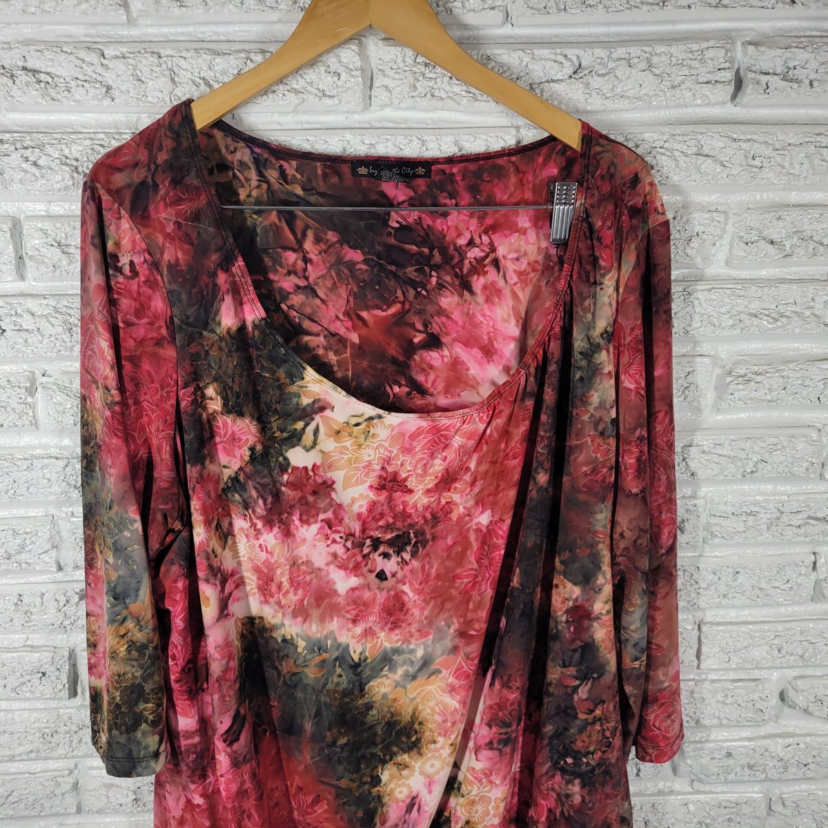 Suzie in the City Women Top 3X Plus Multicolor Floral 3/4 Sleeve Pullover FLO311E