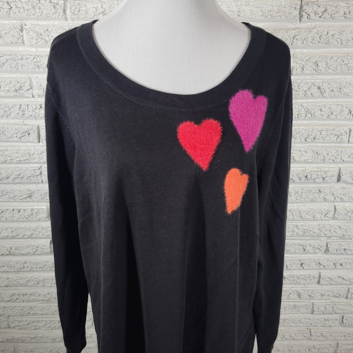 Belle by Kim Gravel XL Black Fuzzy Heart Graphic Knit Sweater Tunic Long Sleeve BLA80E
