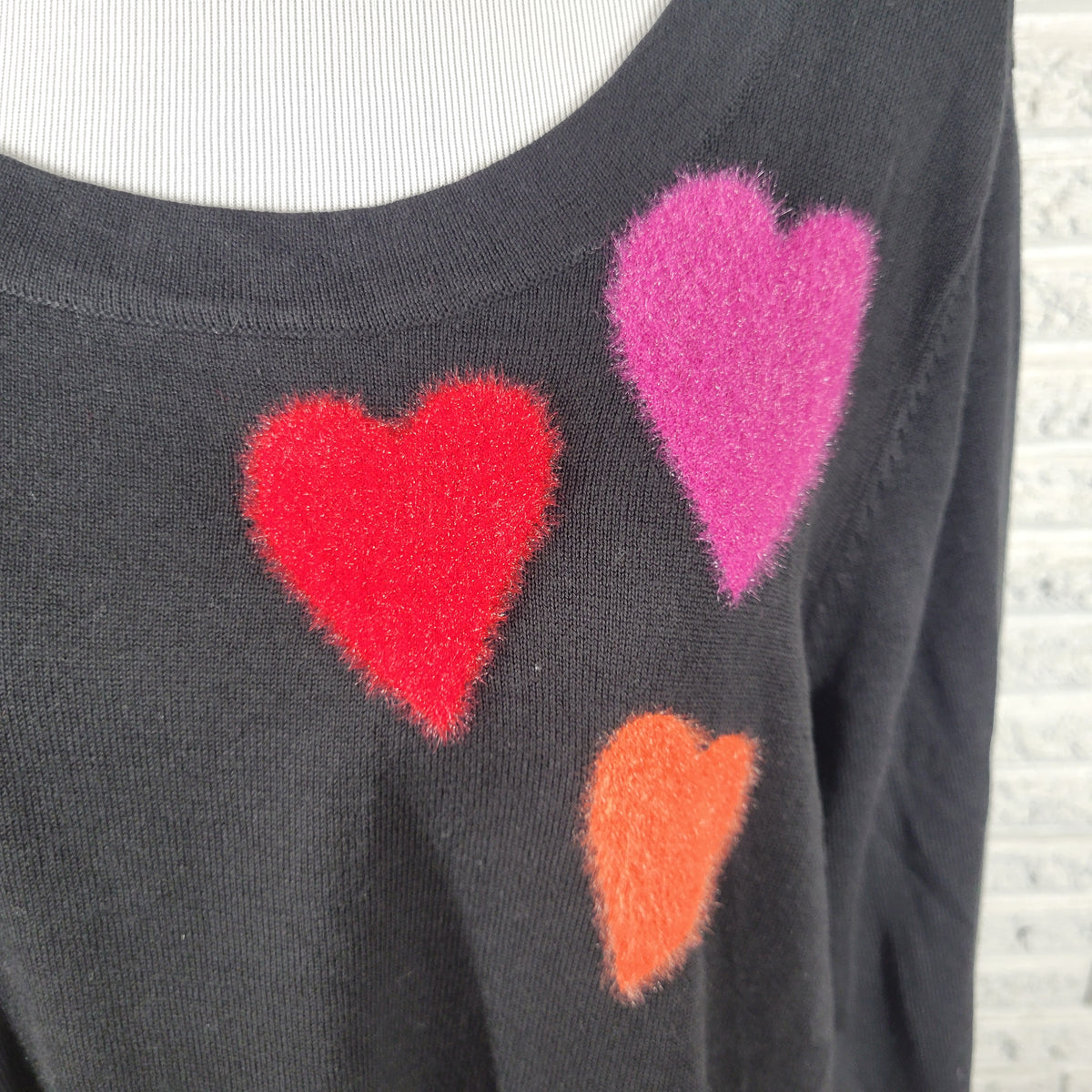 Belle by Kim Gravel XL Black Fuzzy Heart Graphic Knit Sweater Tunic Long Sleeve BLA80E