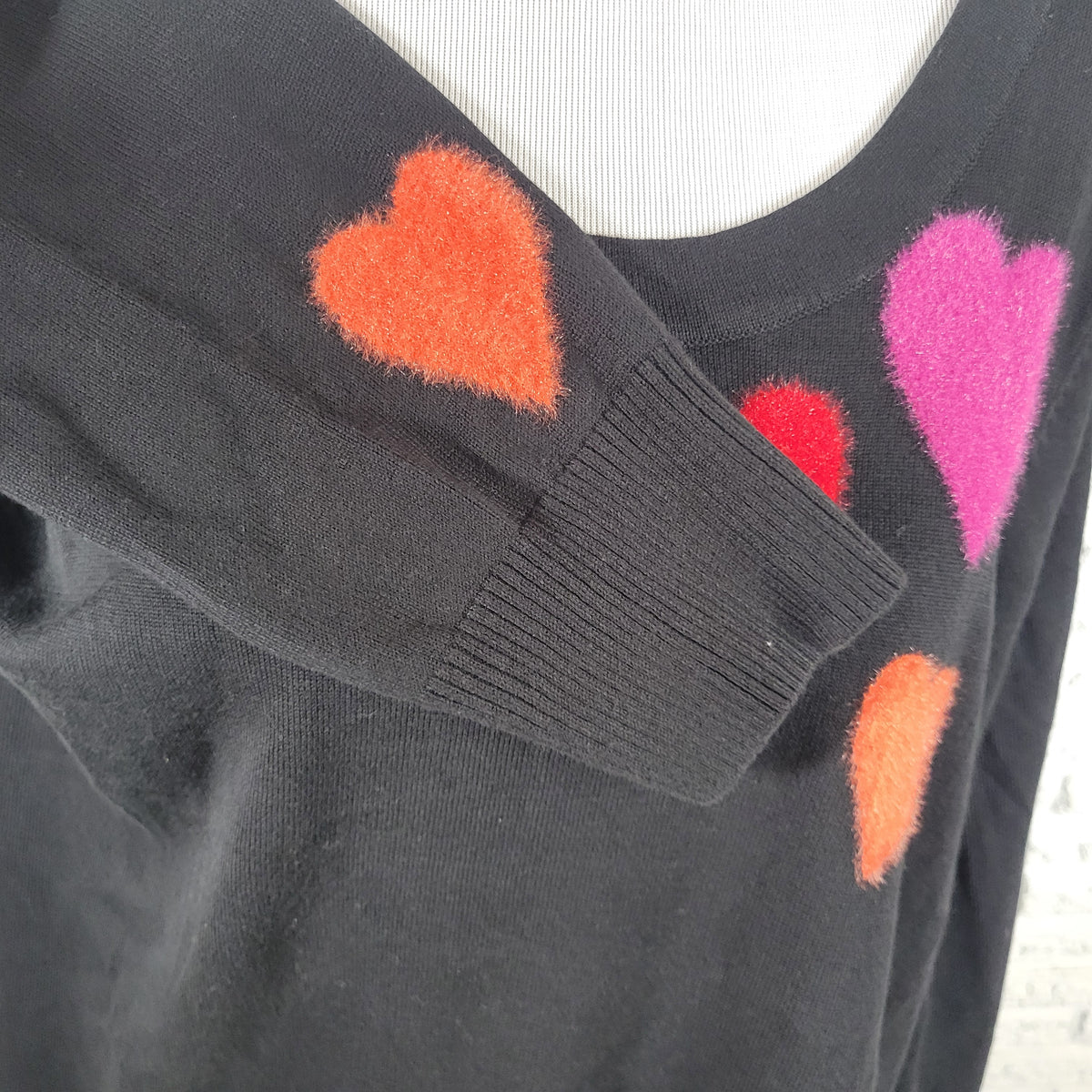 Belle by Kim Gravel XL Black Fuzzy Heart Graphic Knit Sweater Tunic Long Sleeve BLA80E