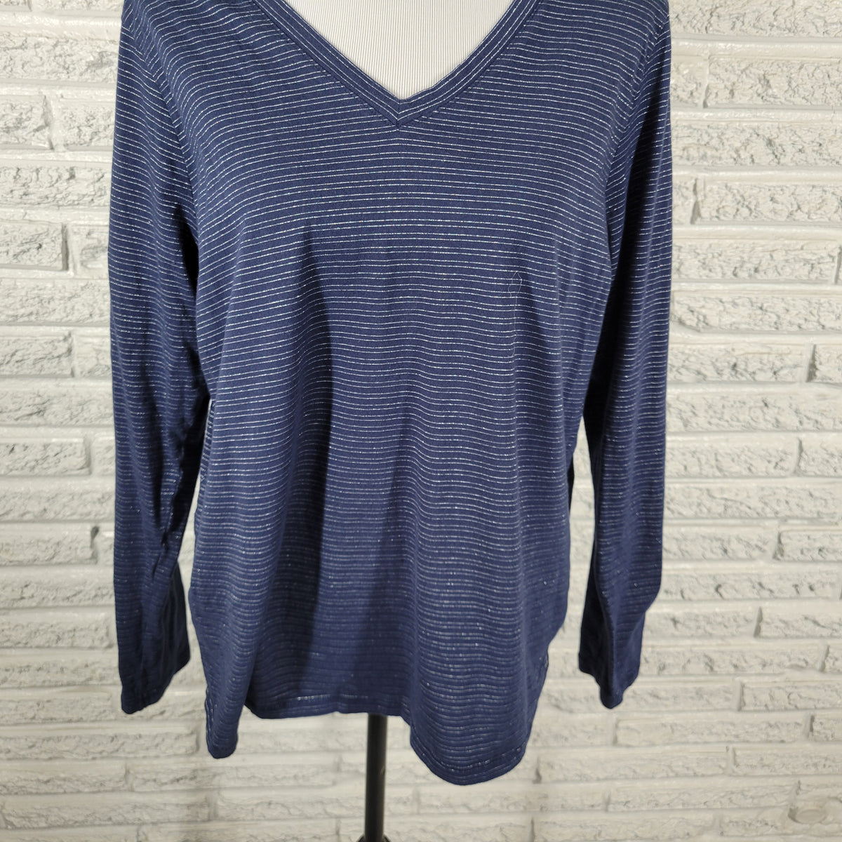 Sonoma Everyday Tee Womens XL Blue Striped Metallic Long Sleeve V-Neck T-Shirt BLU81E