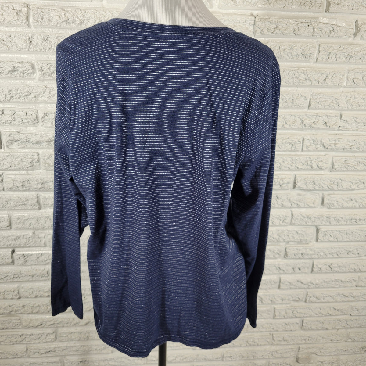 Sonoma Everyday Tee Womens XL Blue Striped Metallic Long Sleeve V-Neck T-Shirt BLU81E
