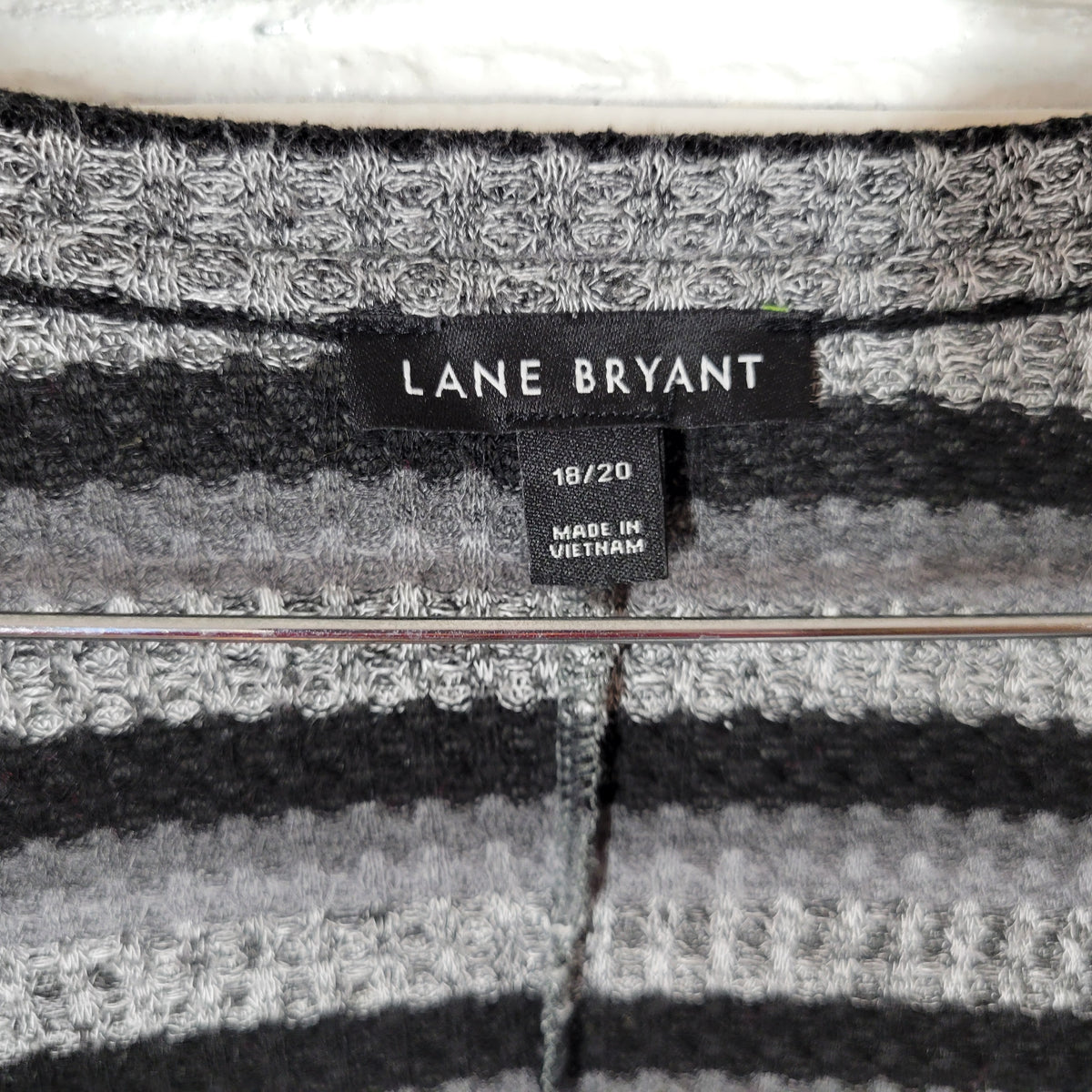 Lane Bryant Sweater Womens 18/20 Black Gray Striped Long Sleeve Pullover Knit STR127E