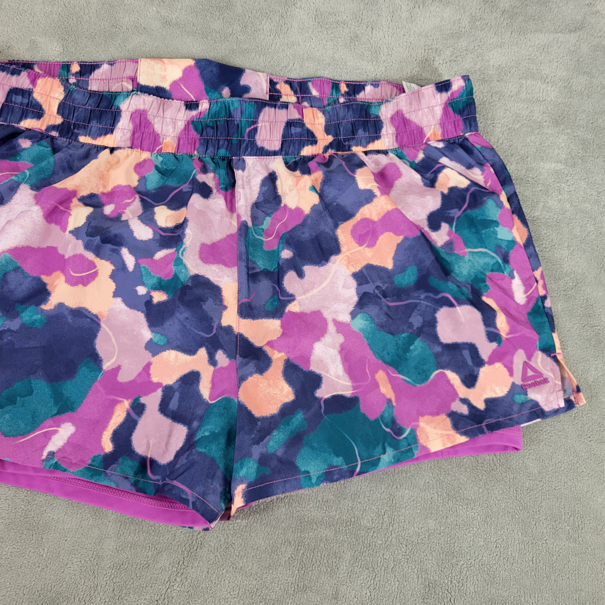 Reebok Womens 3XL 2-in-1 Running Shorts Abstract Camo Purple Pink Built-in Liner WAT4E