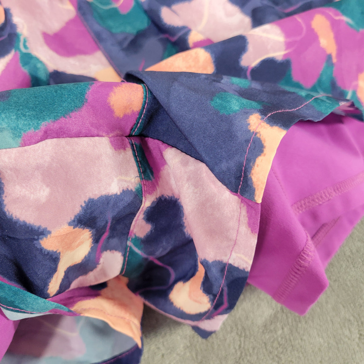 Reebok Womens 3XL 2-in-1 Running Shorts Abstract Camo Purple Pink Built-in Liner WAT4E