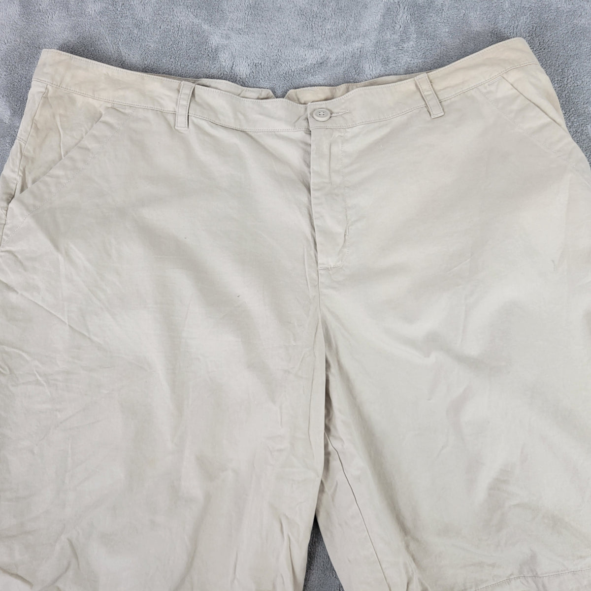 Columbia Shorts Womens 24W Beige Khaki Cotton Hiking Inseam 10.5 CASUAL C25E