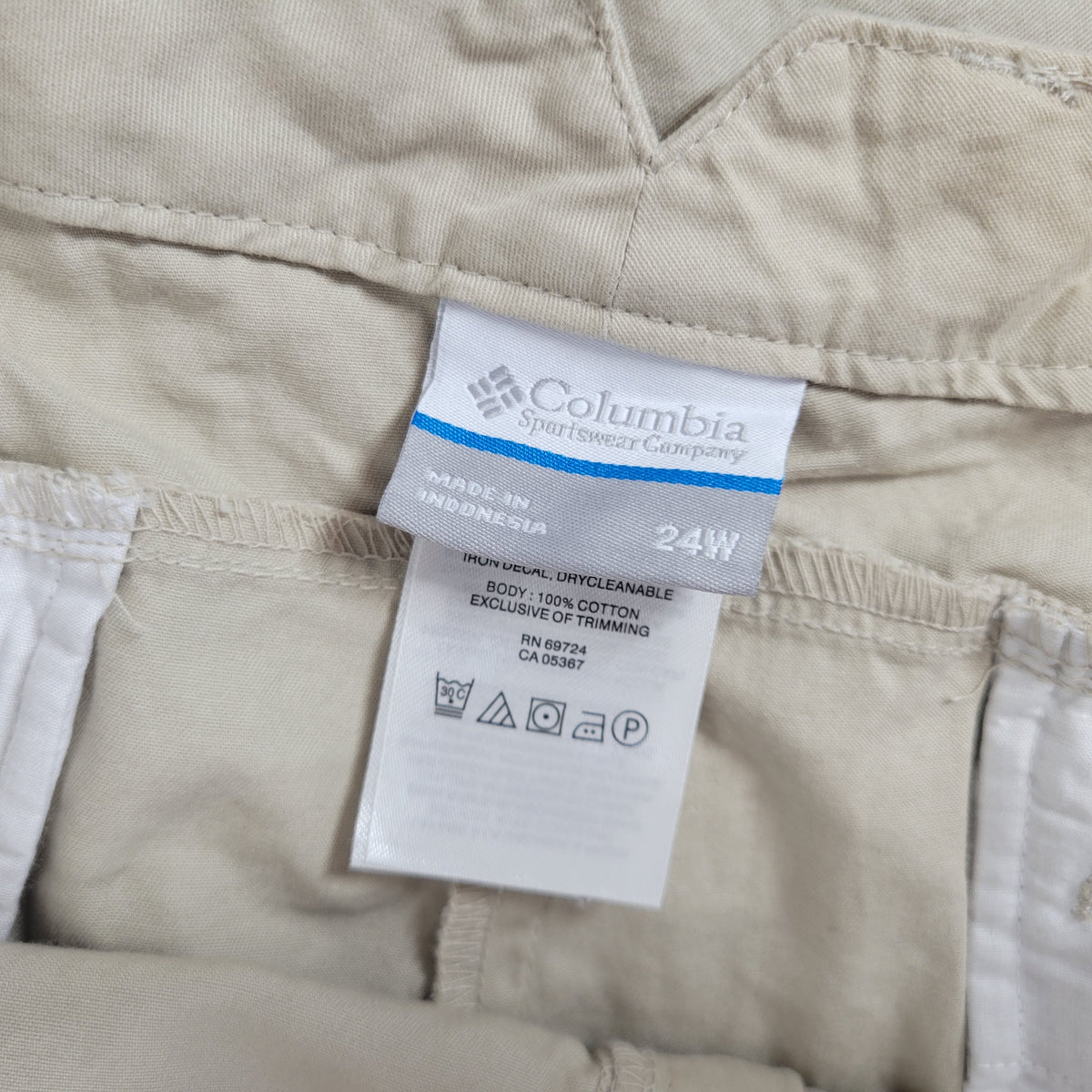 Columbia Shorts Womens 24W Beige Khaki Cotton Hiking Inseam 10.5 CASUAL C25E
