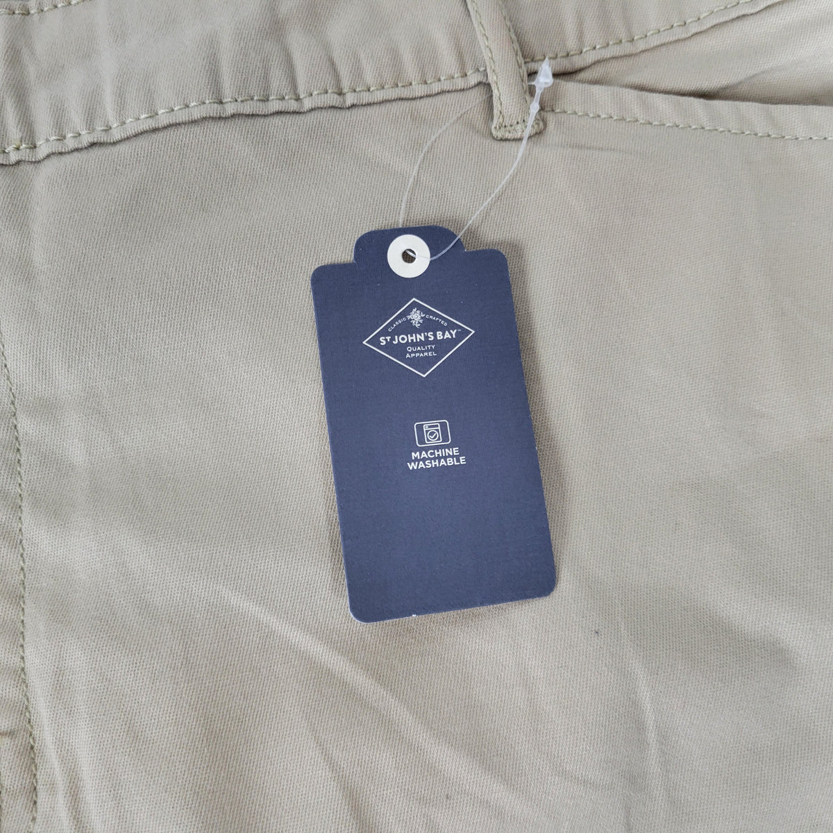 St. John's Bay Women Bermuda Shorts 22W Plus Beige Mid Rise Elastic Waist Pocket C21E