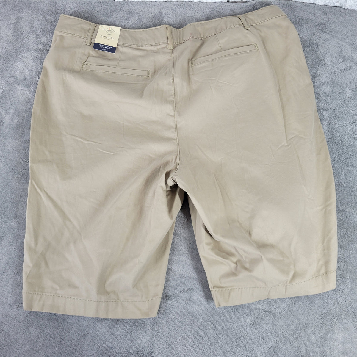 St. John's Bay Women Bermuda Shorts 22W Plus Beige Mid Rise Elastic Waist Pocket C21E